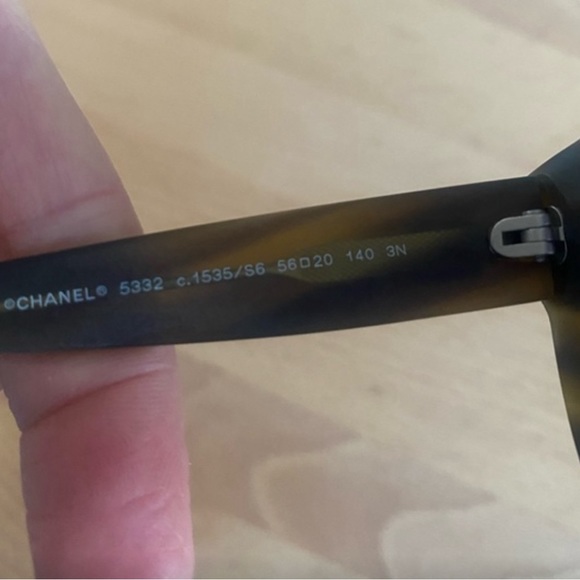 Authentic Chanel Sunglasses, do not come with a case - Picture 4 of 8